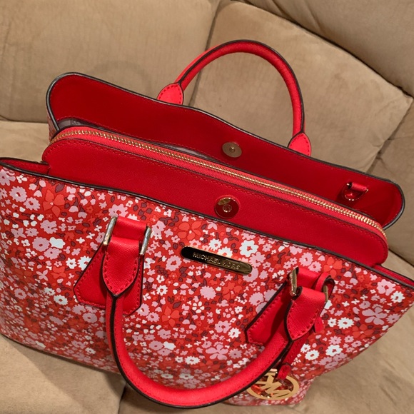MICHAEL KORS - Large Satchel Purse - Sangria (Red) - Picture 7 of 7